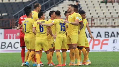 Các CLB V.League vẫn chưa giảm lương