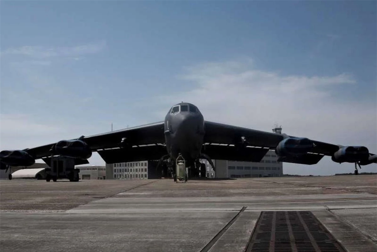 Máy bay B-52 tiến hành thử nghiệm tên lửa siêu thanh. Ảnh: Không quân Mỹ