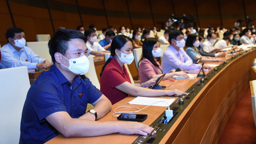 Quốc hội tiếp tục rút ngắn 3 ngày họp để tập trung chống dịch COVID-19