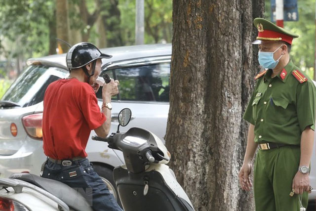 Phạt đến 3 triệu đồng nếu ra đường khi không cần thiết