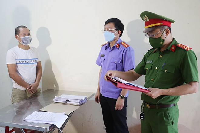 Trần Văn Bảy bị khởi tố