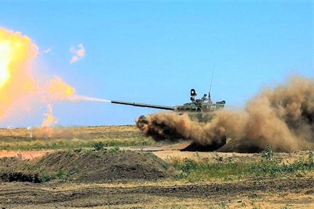 Soi sức mạnh của “báo thép” T-72B3 Nga điều về trấn giữ Crimea