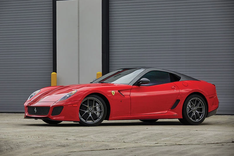 =6. Ferrari 599 GTO (661 mã lực). 599 GTO được trang bị động cơ V12 6 lít, sản sinh công suất 661 mã lực, sức kéo mô-men xoắn 620 Nm.