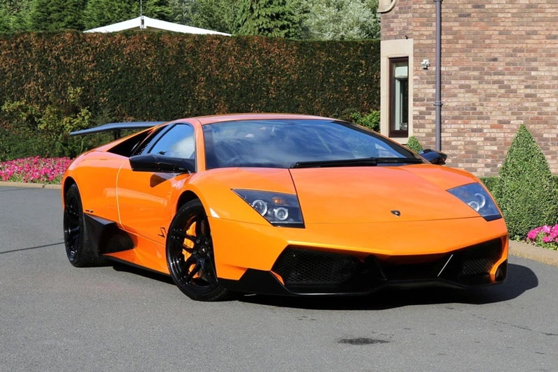 =6. Lamborghini Murcielago SV (661 mã lực). Murcielago SV dùng động cơ V12 6,5 lít với công suất 661 mã lực, mô-men xoắn 660 Nm.