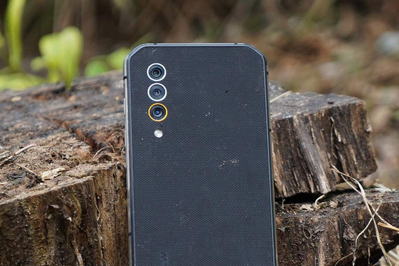 Ngắm smartphone ‘nồi đồng cối đá’, kết nối 5G, RAM 8 GB, pin ‘khủng’, giá 9,66 triệu