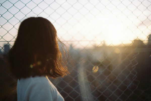 Vô tình đọc được những dòng tin nhắn của chồng tương lai với chị dâu mà tôi chao đảo