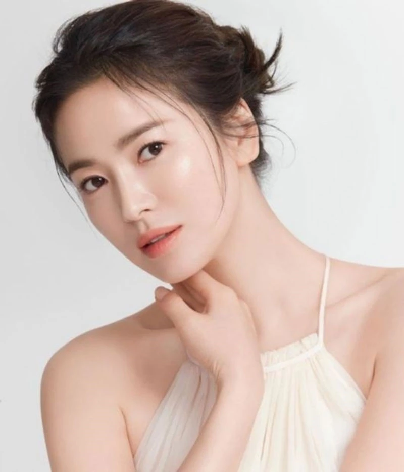 Song Hye Kyo giữ được đẳng cấp trong hơn 20 năm hoạt động trong giới. Cũng vì thế mà ở hiện tại, nữ diễn viên họ Song vẫn luôn là cái tên được nhiệt tình săn đón.