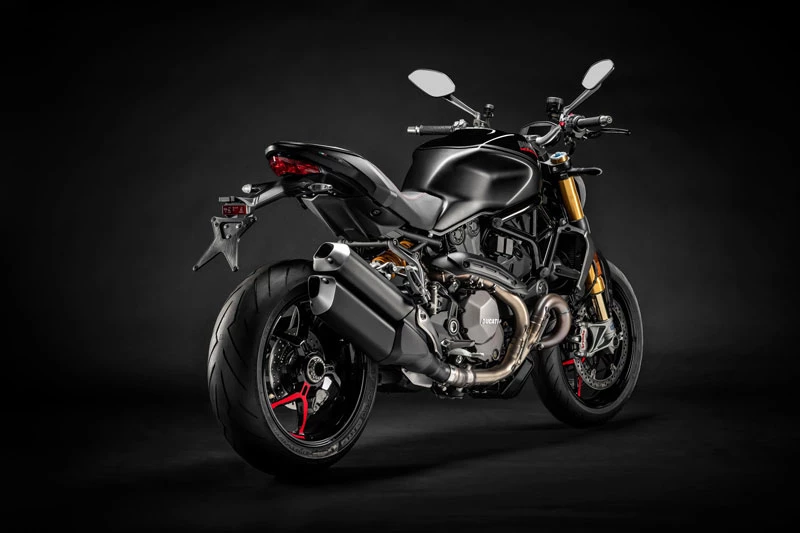 10. Ducati Monster 1200S (giá: 15.995 USD).