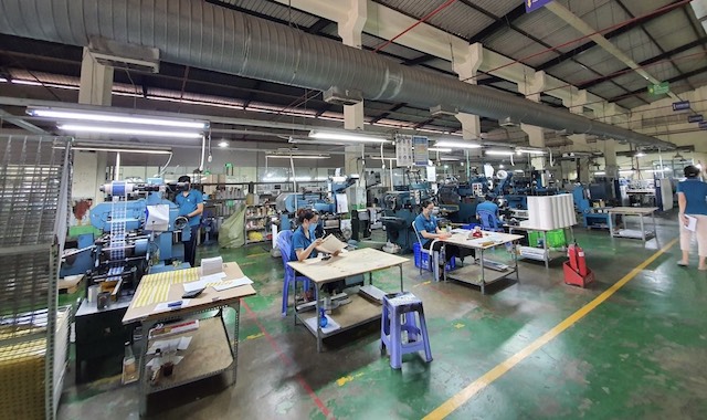 Doanh nghiệp mong chờ sự hỗ trợ thiết thực để "vượt bão" COVID-19