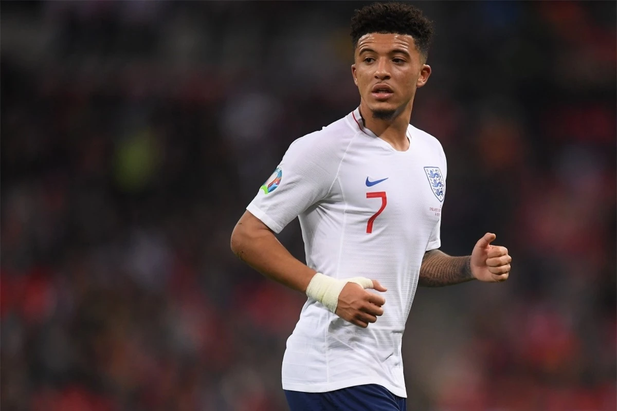 Tiền đạo phải: Jadon Sancho