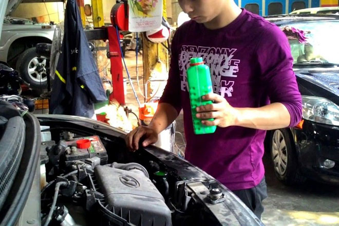 Nước làm mát ô tô được sử dụng như thế nào?