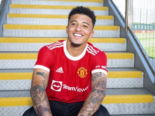 Sancho học cách chơi bóng của Ronaldo, không phải Messi
