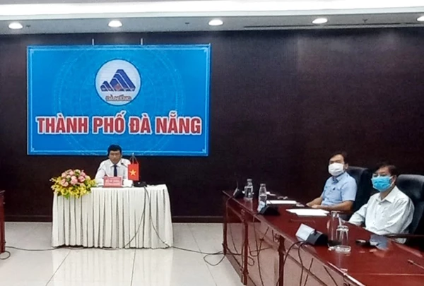 Phó Chủ tịch Thường trực UBND TP Đà Nẵng Hồ Kỳ Minh chủ trì đầu cầu Đà Nẵng tha dự hội thảo trực tuyến về khả năng hợp tác xây dựng Công viên Dược phẩm tại TP Đà Nẵng
