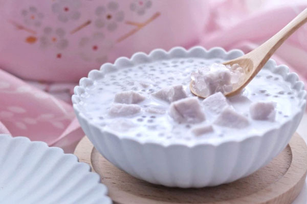 Mùa hè nấu chè khoai môn muốn dẻo ngon thì bí quyết ở đây này, vụng mấy cũng theo được!