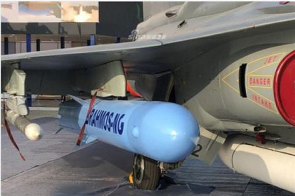 Thêm BrahMos-NG, tiêm kích hạng nhẹ LCA cũng trở nên khủng khiếp