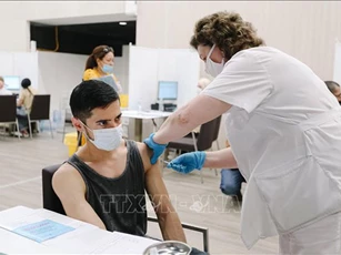 Dịch COVID-19: Gần 70% người trưởng thành ở EU đã được tiêm vaccine