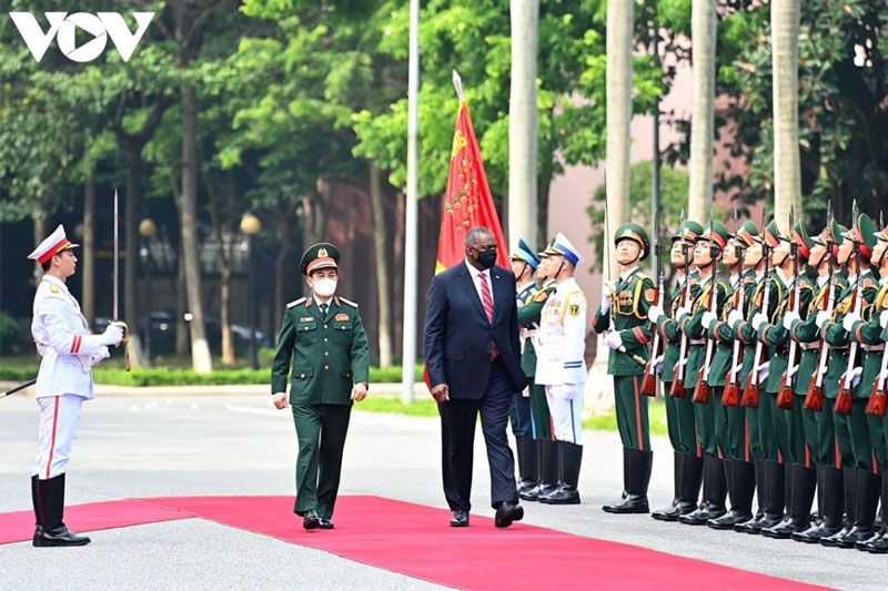 Bộ trưởng Quốc phòng Mỹ thông báo hỗ trợ Việt Nam trang thiết bị phòng chống COVID-19