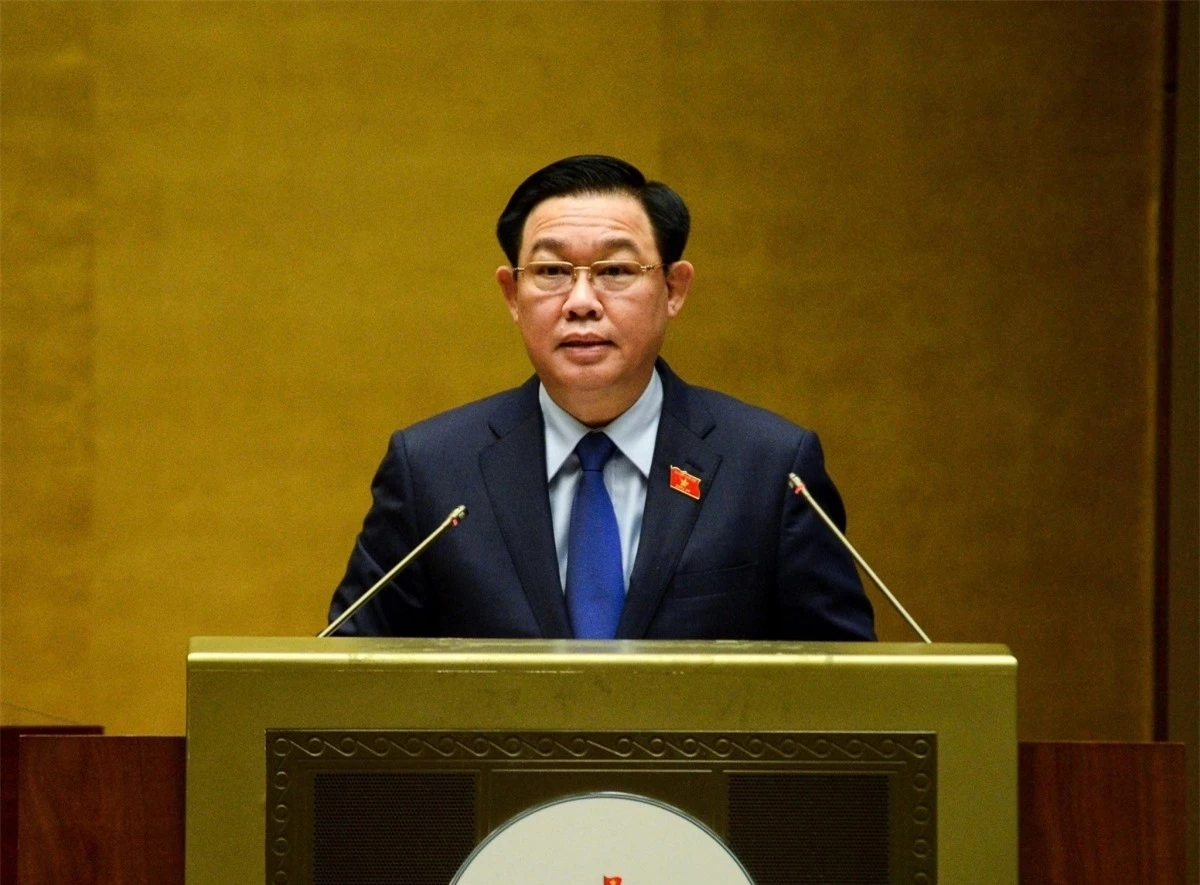 Chủ tịch Quốc hội Vương Đình Huệ phát biểu