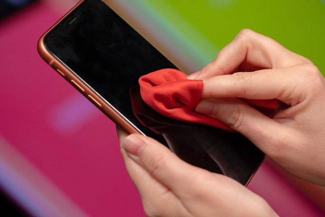 Những điều cần tránh khi lau chùi các mẫu iPhone