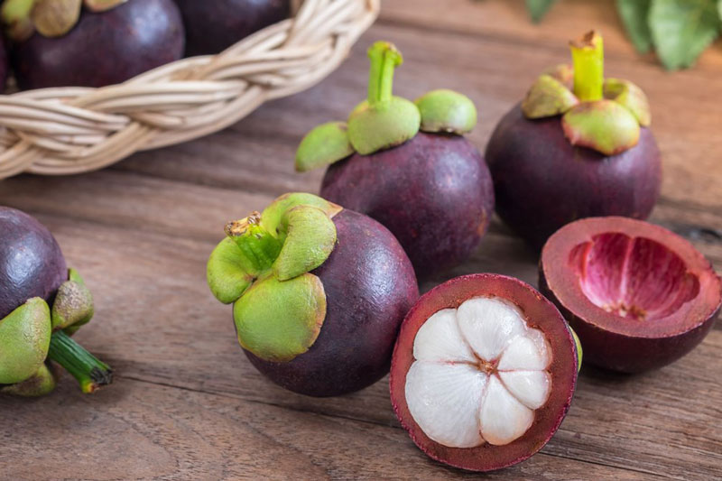 Nhóm người cần hạn chế ăn măng cụt