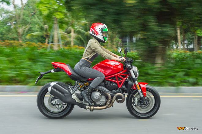 2020 Ducati Monster 821 Stealth Review 15 Fast Facts