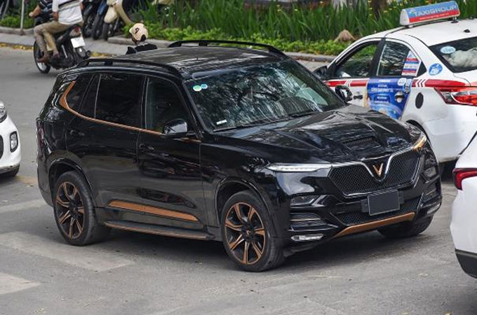 Cận cảnh dàn xế sang VinFast President khoe uy lực trên phố