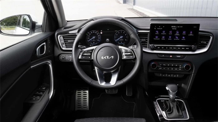 Kia Ceed 2022 ra mắt với diện mạo mới trẻ trung 2