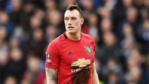 Lindelof, Bailly và Phil Jones mất vị trí vì Varane