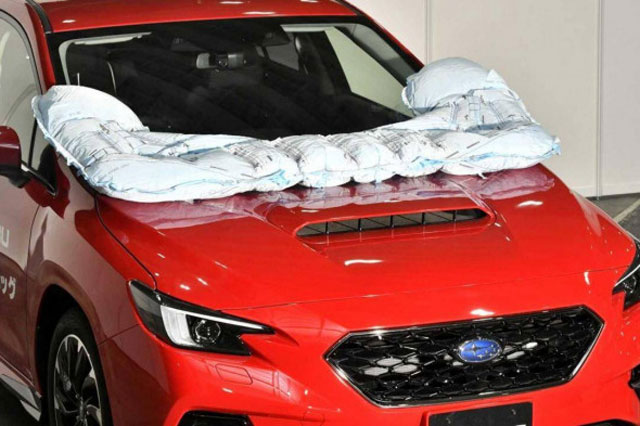 Ô tô Subaru trang bị túi khí bên ngoài bảo vệ người đi bộ
