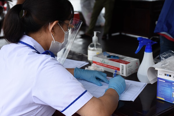 Cần Thơ - Vĩnh Long mở chiến dịch tiêm vaccine cho gần 1 triệu người