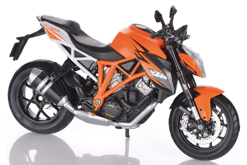 KTM 1290 Super Duke R 2020.