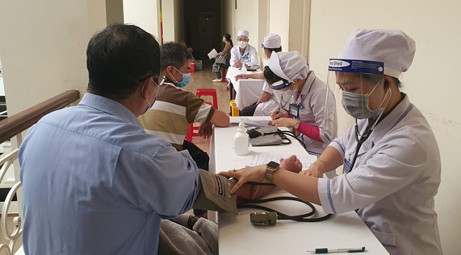 Hỏa tốc đề nghị địa phương tiêm vaccine COVID-19 cho lái xe để tránh đứt gãy sản xuất