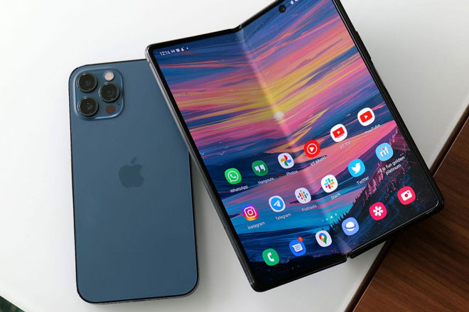 Những thông tin cần biết về iPhone màn hình gập