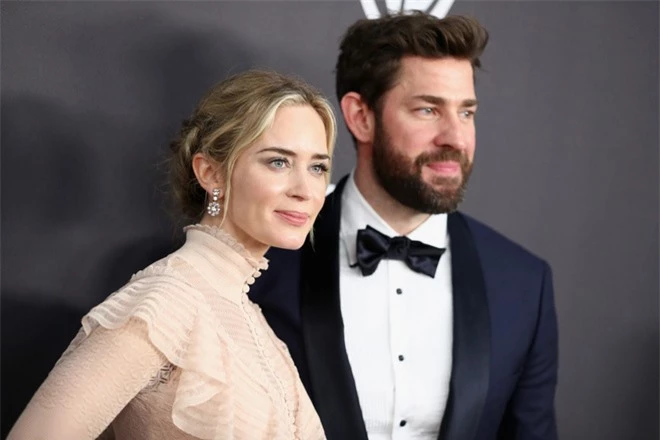 Emily Blunt: Nữ minh tinh hạng A nóng bỏng, sánh bước bên The Rock là ai? - Ảnh 3.