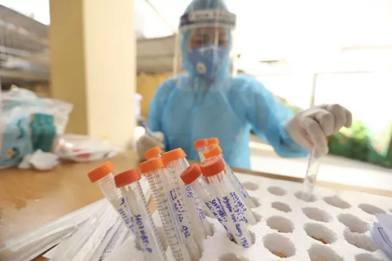 Sáng 1/8, thêm 4.374 ca COVID-19 mới, tổng số gần 39.000 ca đã điều trị khỏi