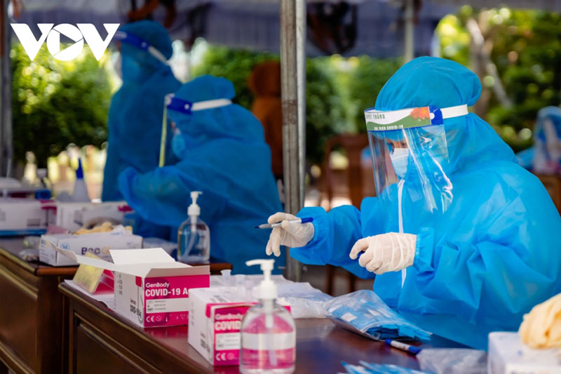 Hơn 16.000 ca mắc COVID-19, Bình Dương kêu gọi y, bác sĩ nghỉ hưu cùng chống dịch Covid-19