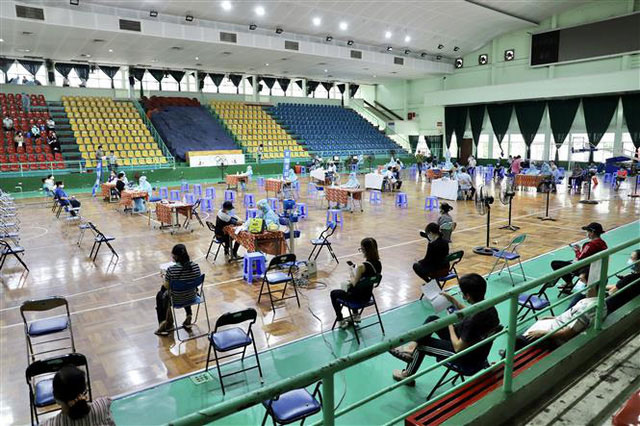 TP Hồ Chí Minh hướng tới mốc tiêm vaccine COVID-19 cho 150.000 người/ngày