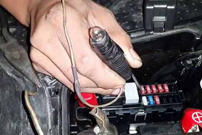 Cách xử lý nhanh nhất khi ô tô bị đứt cầu chì