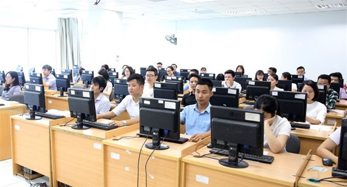 Đề xuất về phí tuyển dụng, dự thi nâng ngạch công chức, viên chức