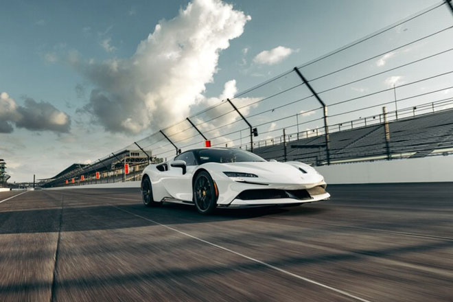 Siêu xe Ferrari SF90 Stradale thiết lập kỷ lục tăng tốc mới