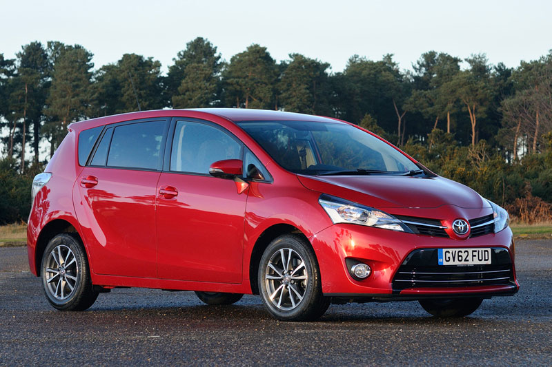 Top 10 xe MPV tốt nhất năm 2021