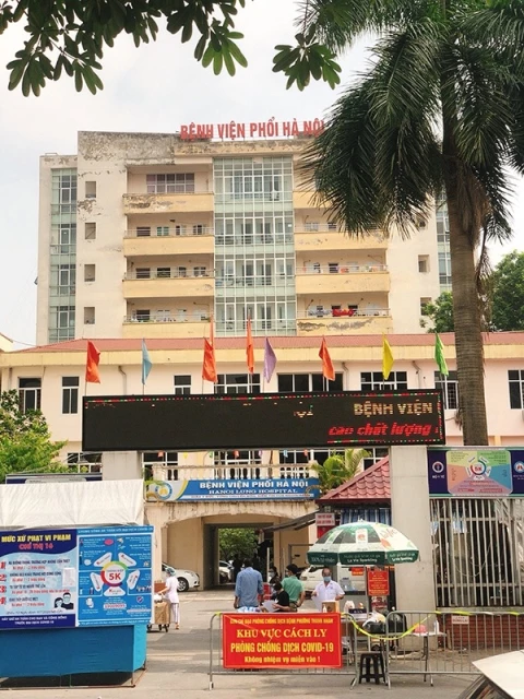 Bệnh viện Phổi Hà Nội thực hiện cách ly y tế trong thời gian 14 ngày.