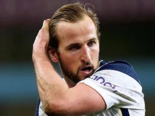 Harry Kane có nguy cơ bị Tottenham trừng phạt
