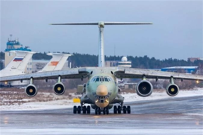 Il-76MD-90A cho phép giải quyết hầu hết các nhiệm vụ của hàng không vận tải quân sự ở trình độ kỹ thuật mới về chất lượng. Máy bay được sản xuất hoàn toàn từ các linh kiện của Nga, tránh phụ thuộc nguồn cung cấp từ nước ngoài nhằm tăng tính độc lập. (Thanh Hà)