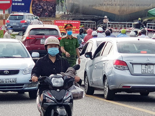 Đà Nẵng thay đổi giờ làm việc của công sở nhà nước cấp thành phố để phòng dịch