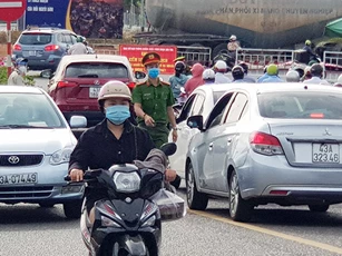 Đà Nẵng thay đổi giờ làm việc của công sở nhà nước cấp thành phố để phòng dịch