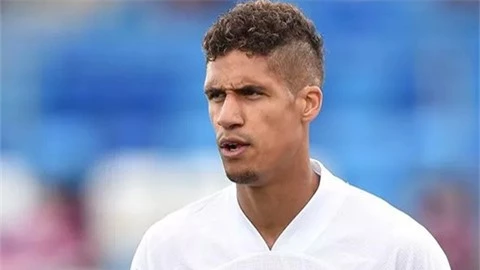 Varane khó dự trận khai mạc Ngoại hạng Anh