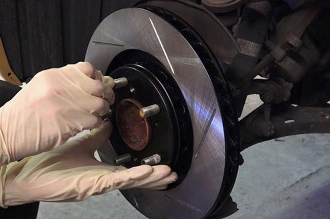 Nhận biết phanh ô tô bị hỏng qua những dấu hiệu này