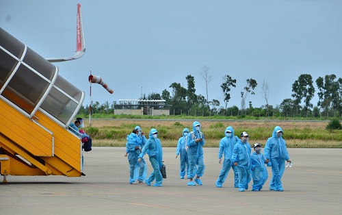 Thừa Thiên Huế xử lý nghiêm xe dịch vụ chở người dân từ vùng dịch trở về