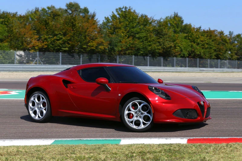 2. Alfa Romeo 4C/4C Spider 2013.